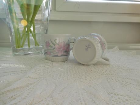 Šálka retro veľká 2 kusy, porcelán, 