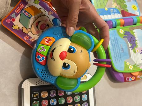 Rádio elektronické,