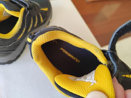 Športové topánky žlto-čierne v.25, 25