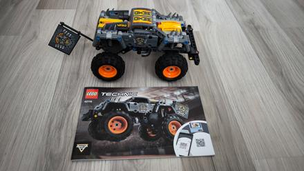 Lego technic monster truck,