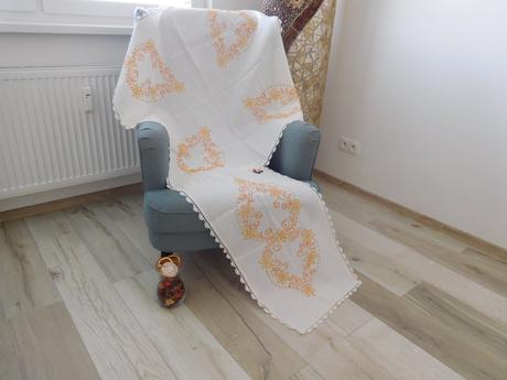 Obrus s oranžovým vzorom, 