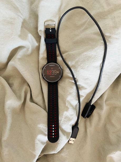 Hodinky harmin forrunner 230, garmin