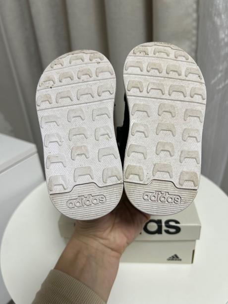 Teniska adidas veľkosť 22, adidas,22