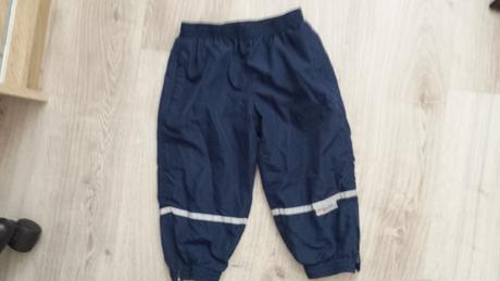 Sustiakove nohavice, 92