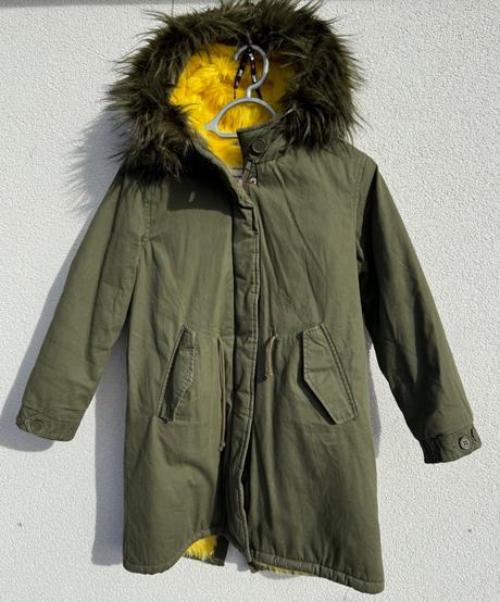 Bunda s kožušinkou, zara,140