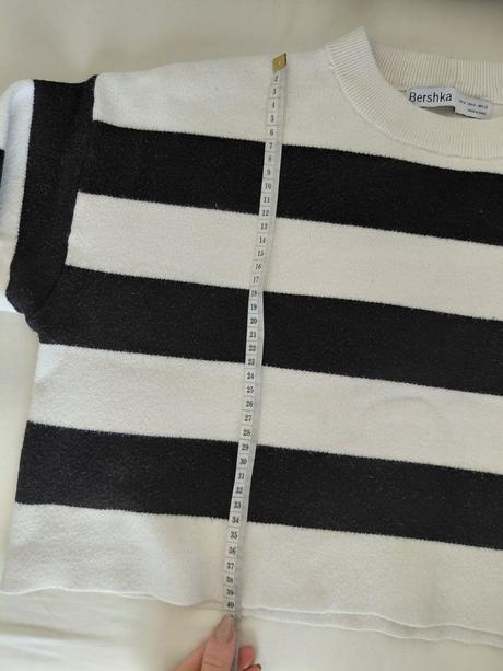Dámsky pruhovaný pulóver, bershka,m