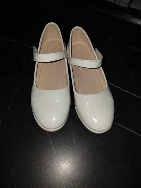 Topánky na prijímanie, 36