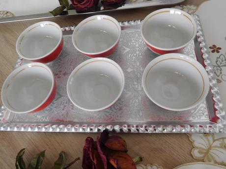 Porcelánové šálky zostatkové,tácne,miska,,