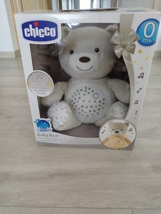 Hrací a svietiaci macko,