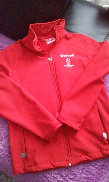 Nepremokavá bunda, l