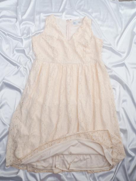 Kvalitné čipkované šaty asos, 50