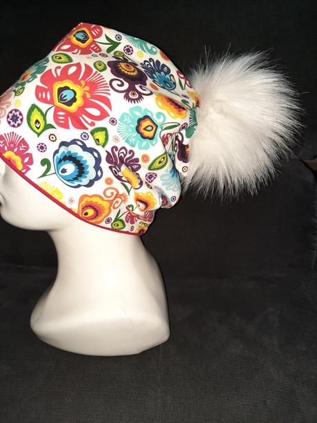 Damska ciapka na zimu, l