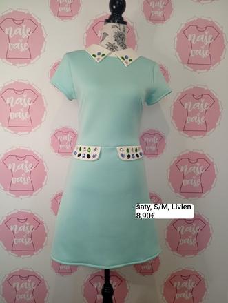 Mentolové šaty s kamienkami, s