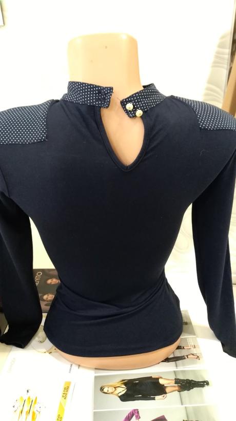 Modrý top magenta, s