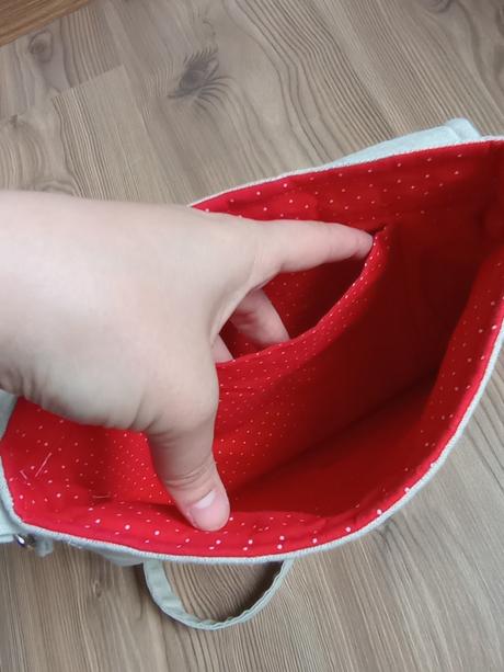 Folk kabelka s výšivkou, 