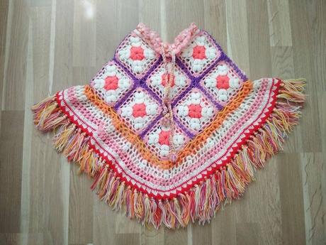 Hačkované pončo, 92