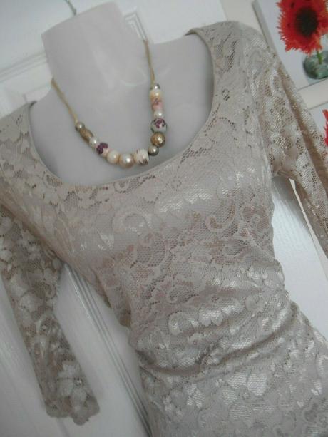 B young cipkovane saty, velkost s, s