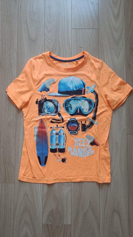 6 triciek, reserved,140