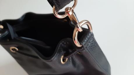 Nová kabelka strapce, 