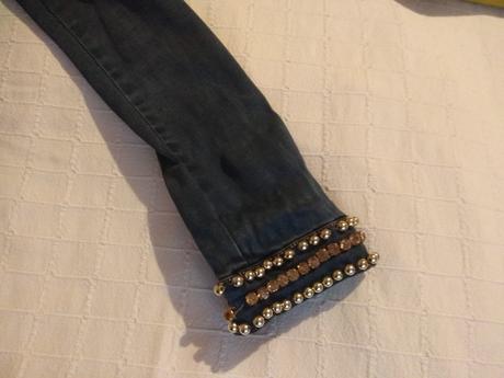 Krátka rifľová bundička so zlatým zdobením, m