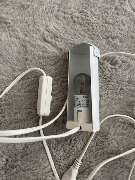 Lampička nad obraz ikea,