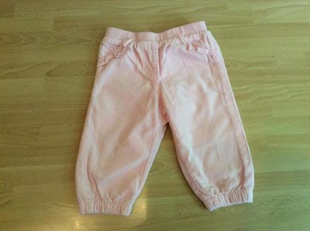 Nohavice pre malú slečnu, lupilu,74