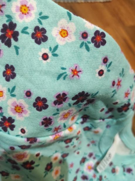 Kvietkovana mikina, s