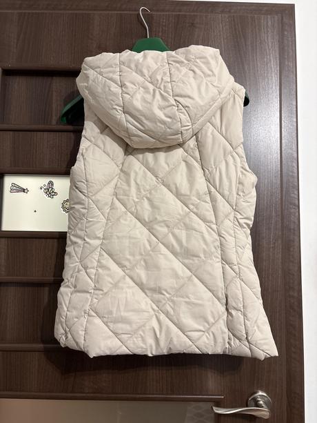 Dievčenská vesta, reserved,36