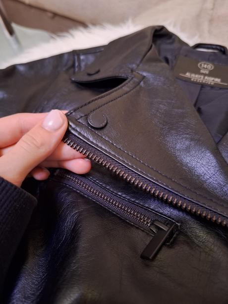 Koženková bunda, reserved,140