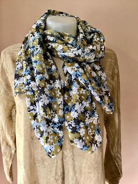 Kvietkovaný šalik, 