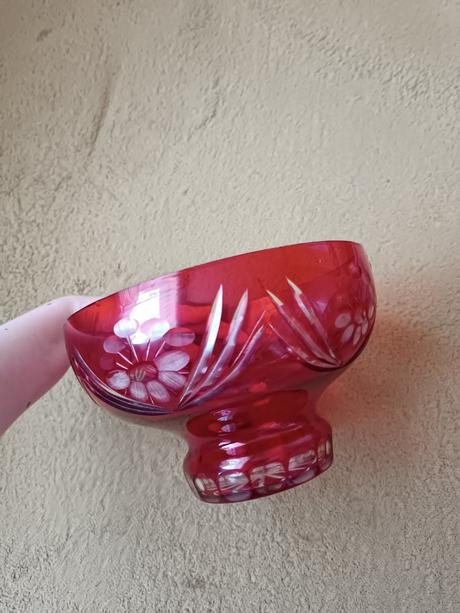 Retro červené brúsené sklo - váza a misa, 