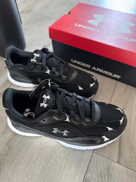 Dámske tenisky 38,5, under armour,38