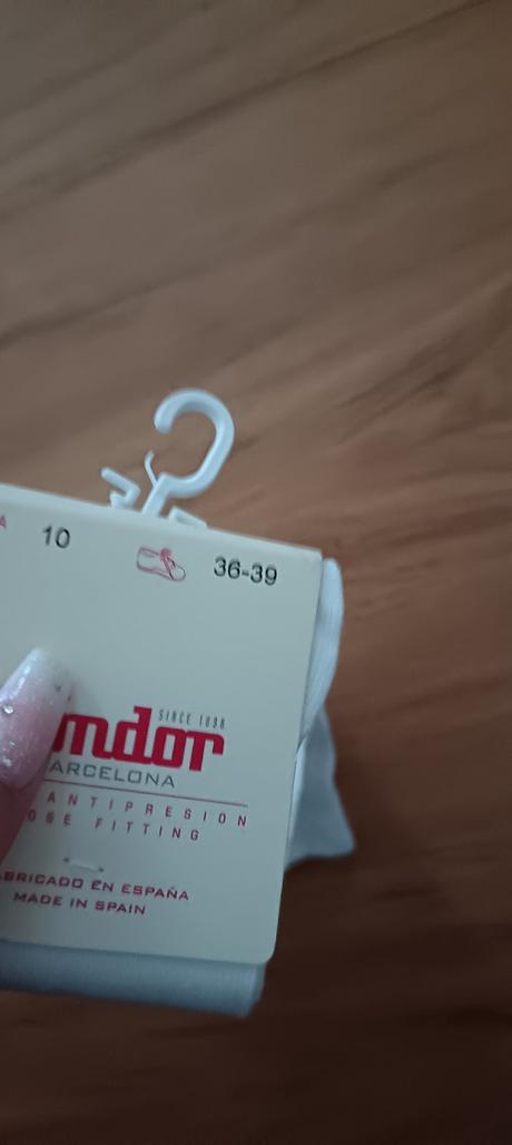 Kvalitné biele podkolienky s mašľou,