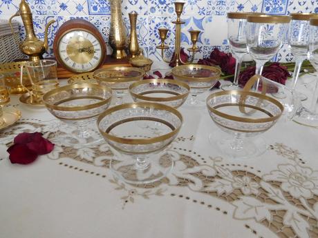 Hodiny krbové, tepané vázičky, sklenené,