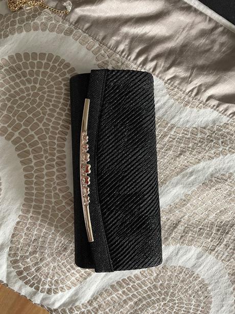 Kabelka na spoločenské akcie,