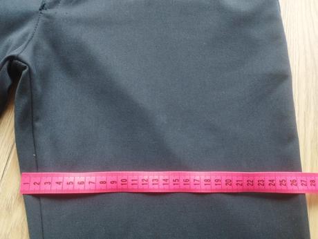 Spoločenské nohavice, l