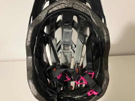 Dámska cyklistická prilba specialized, xl