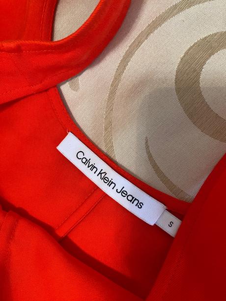 Šaty cena s postou, calvin klein,s