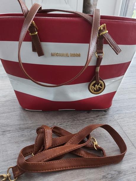 Červeno biela pásikavá kabelka, 