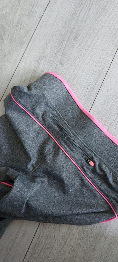 Elastické športové legíny, 34