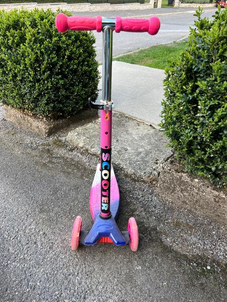 Kolobežka, ao scooters