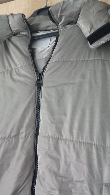 Strieborná matná bunda s kapucňou, m