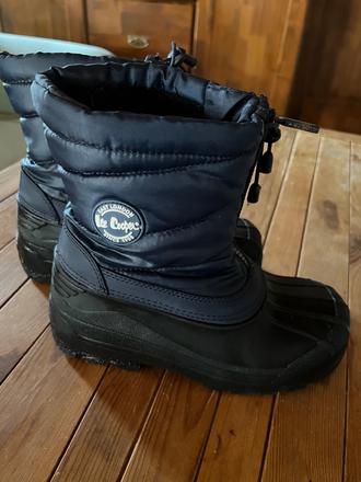 Snehule, lee cooper,35