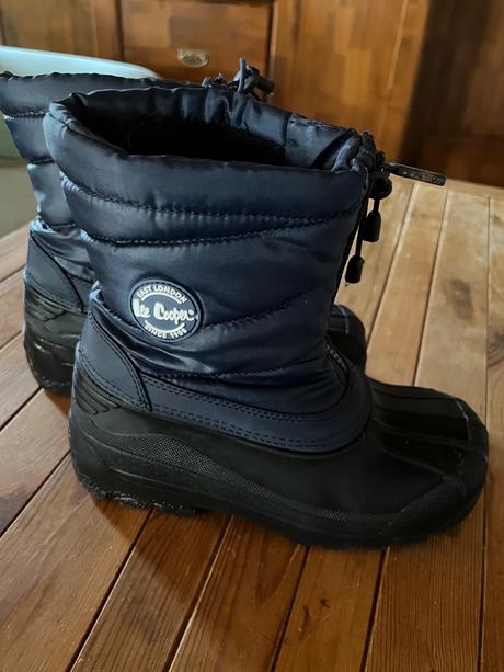 Snehule, lee cooper,35