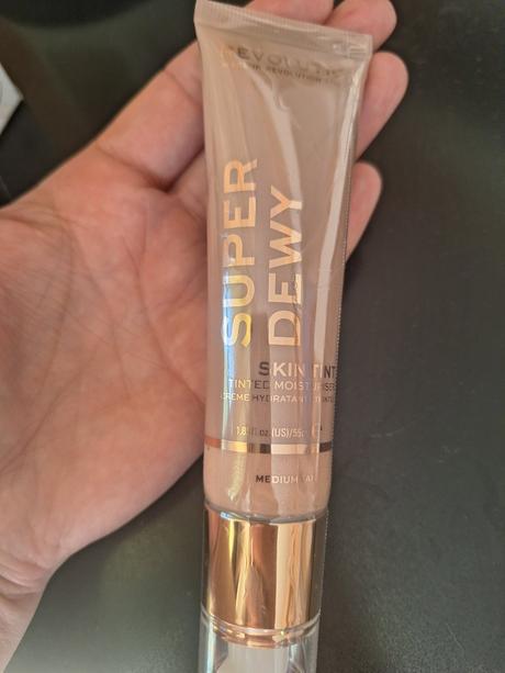 Skin tint, 