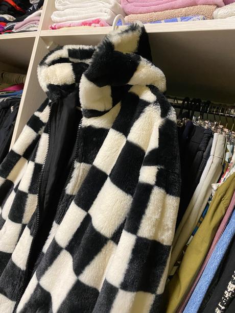 Krasna kozusinkova bundicka h&m v. 40/m-l, h&m,l