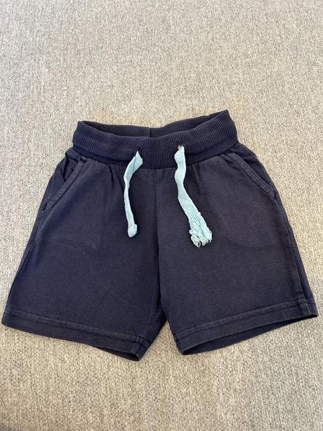 Krátke nohavice, lupilu,98