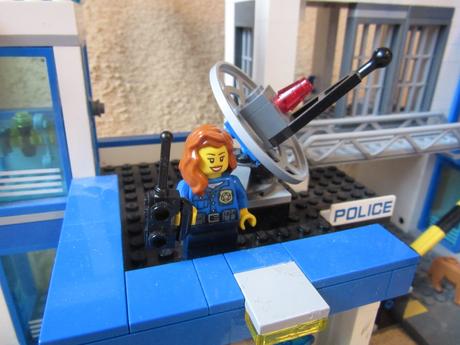 Lego city - 60047 - policajná stanica - 851 kociek,