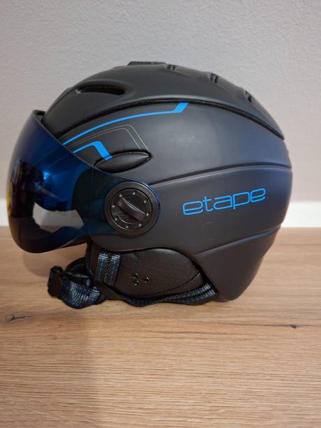 Predám detskú prilbu etape so štítom, etape,m