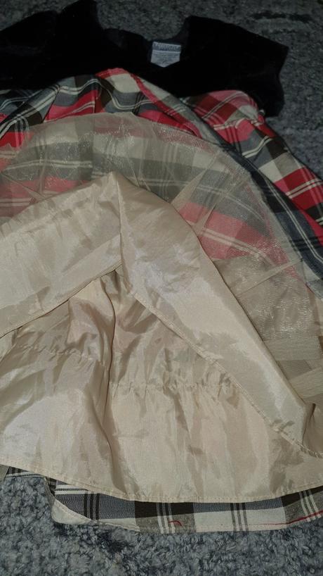 Šatičky top stav, 86